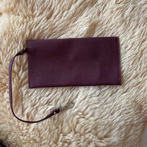 Ardene Faux Leather Maroon Adjustable Strap Shoulder Bag Tassel Tabs - Picture 11 of 15